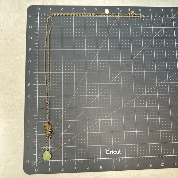 J. Crew Necklace Charm Fringe Tassel Green Crystal Gold Tone 40" Jewelry - Picture 8 of 8